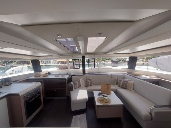 Fountaine Pajot Tanna 47 | Equinox