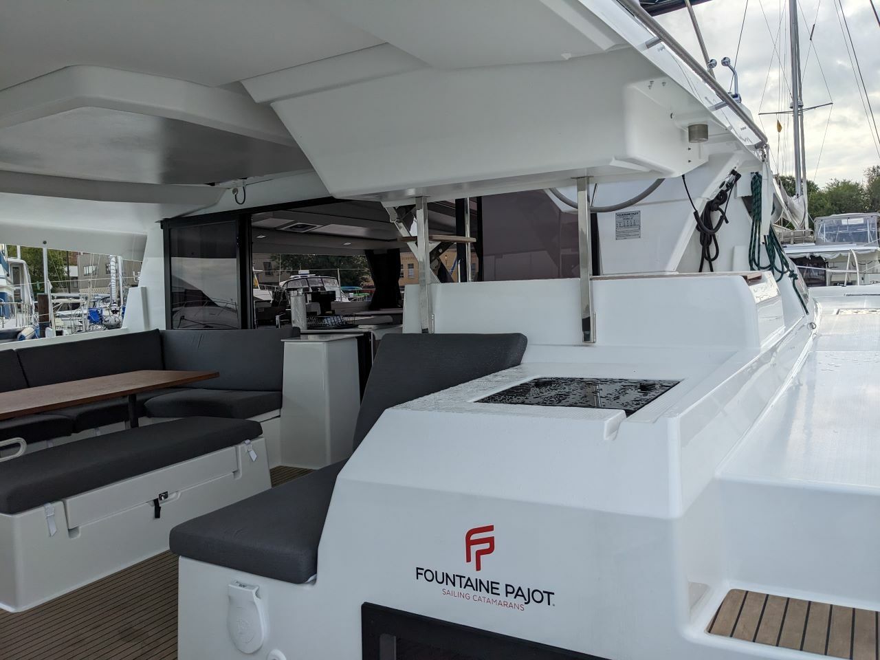 Fountaine Pajot Tanna 47 | Dragonfly