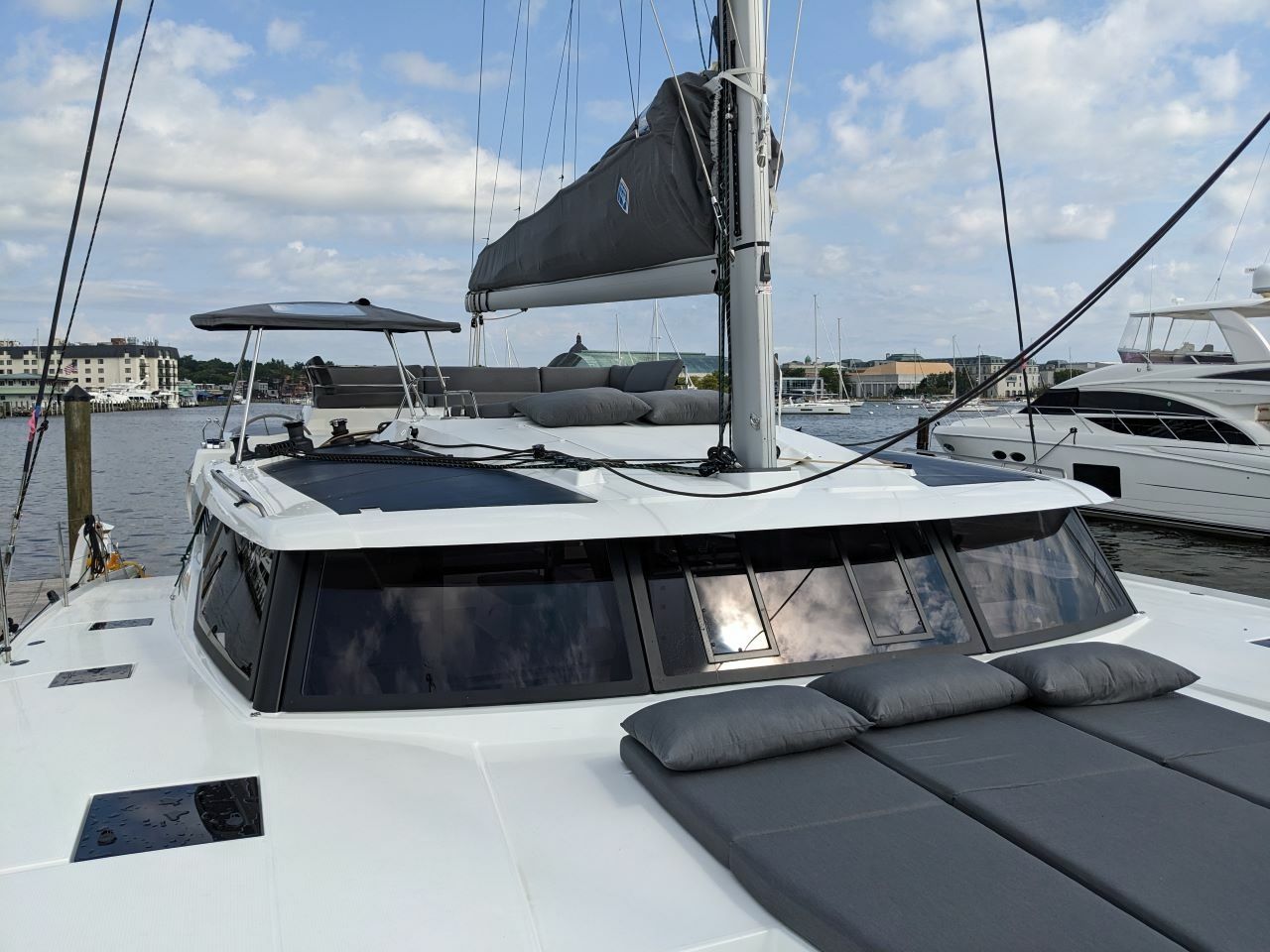 Fountaine Pajot Tanna 47 | Dragonfly