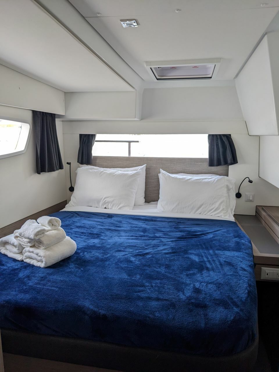 Fountaine Pajot Tanna 47 | Dragonfly