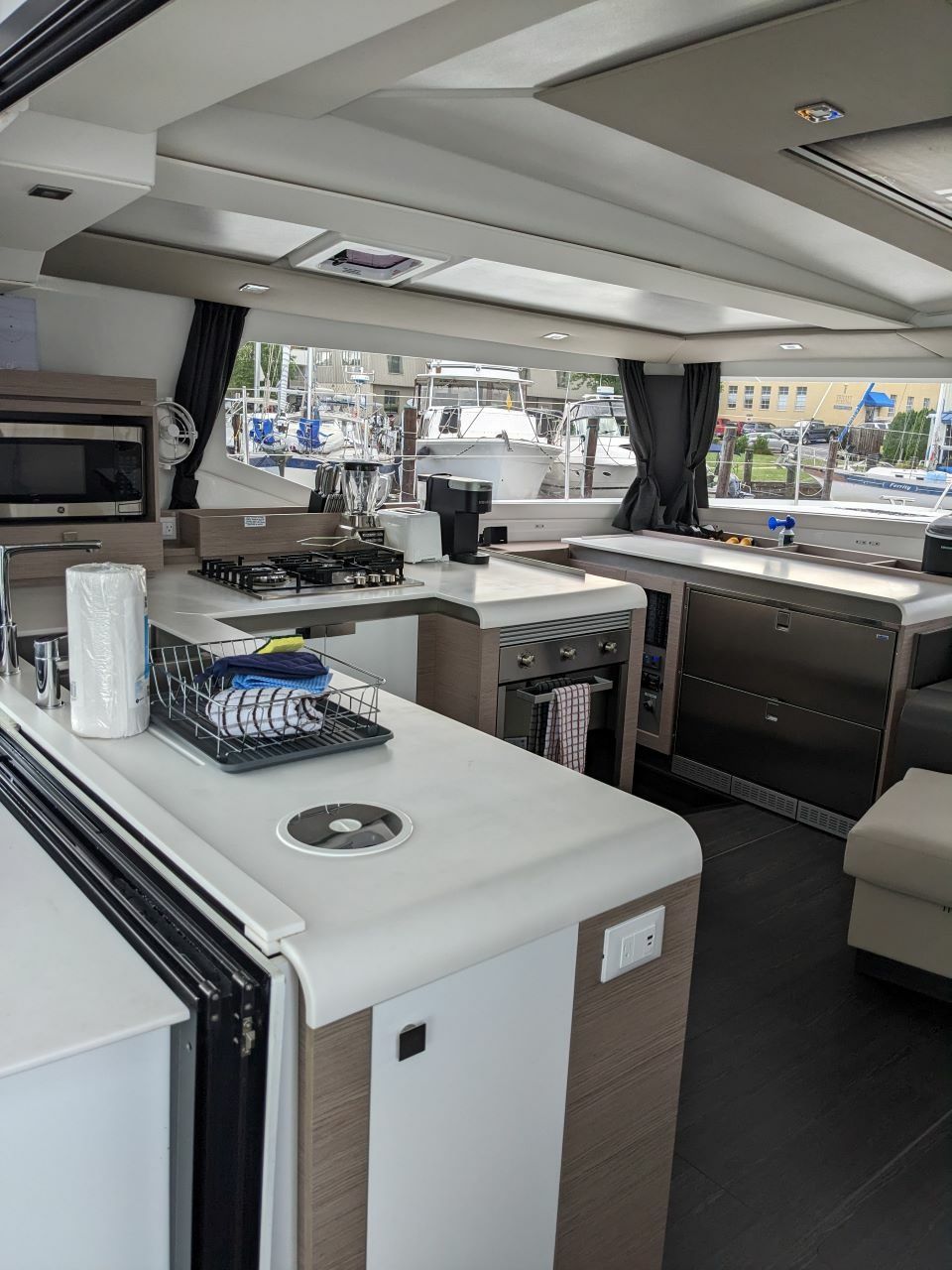 Fountaine Pajot Tanna 47 | Dragonfly