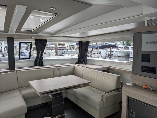 Fountaine Pajot Tanna 47 | Dragonfly