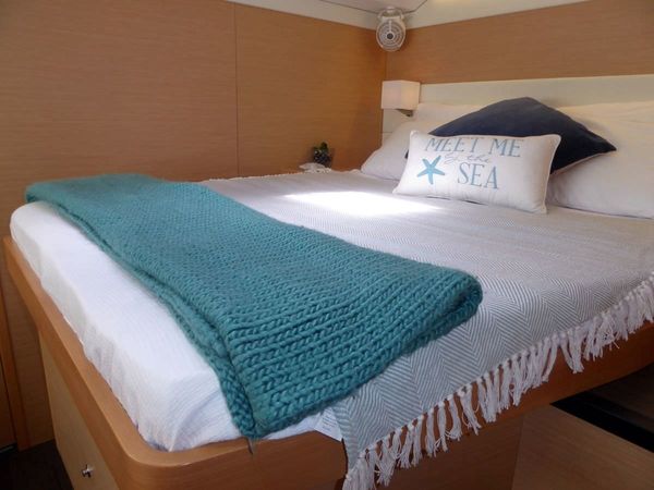 Lagoon 620 | Tiger Lily