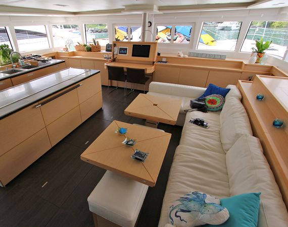 Lagoon 620 | Tiger Lily