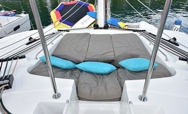 Lagoon 620 | Tiger Lily