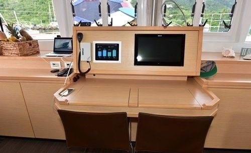 Lagoon 620 | Tiger Lily