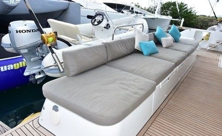 Lagoon 620 | Tiger Lily