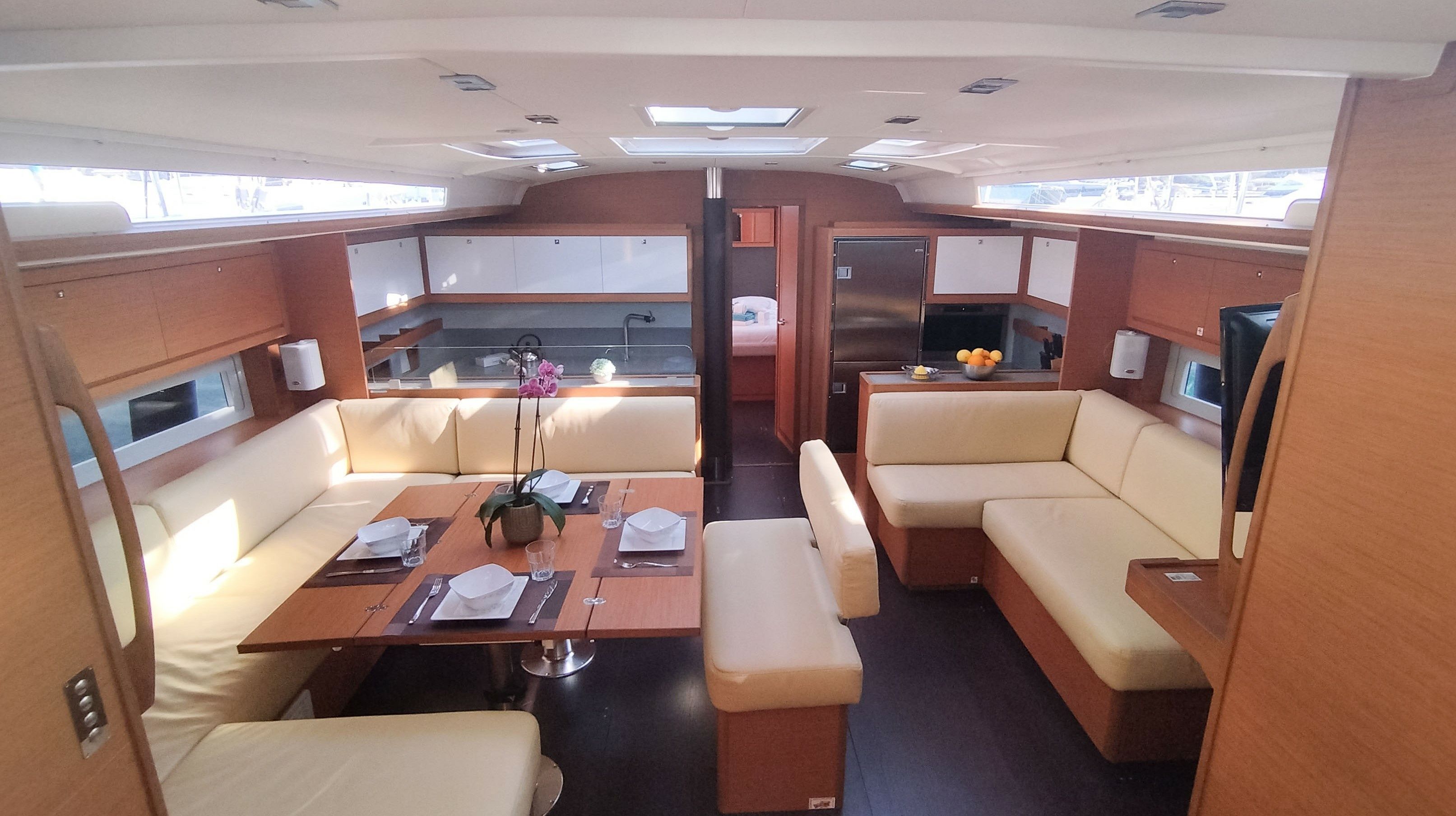 Dufour 530 | Rhamnus