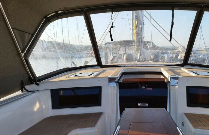 Dufour 530 | Rhamnus