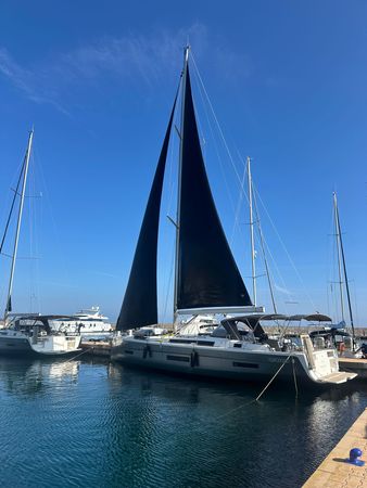 Dufour 530 | Rhamnus