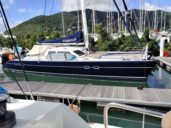 Lagoon 67 | Fuerte 3