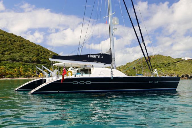Lagoon 67 | Fuerte 3