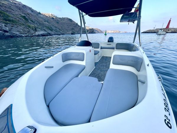 Bayliner E5 | 19