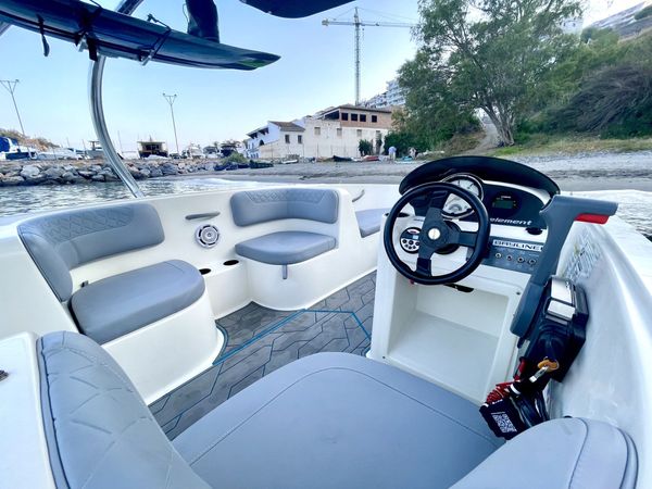Bayliner E5 | 19
