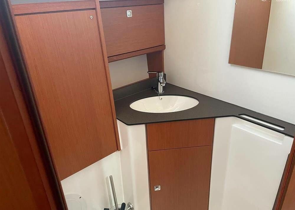 Bavaria Cruiser 46 | Amore