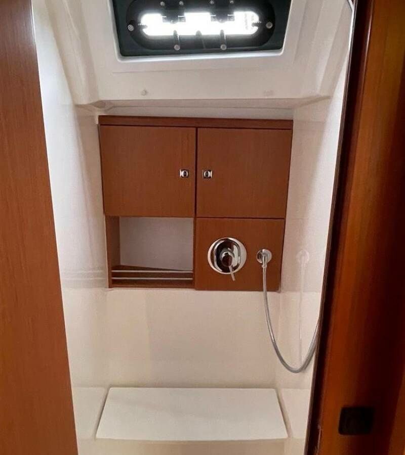 Bavaria Cruiser 46 | Amore