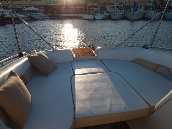 Monterey 240 Explorer | Explorer