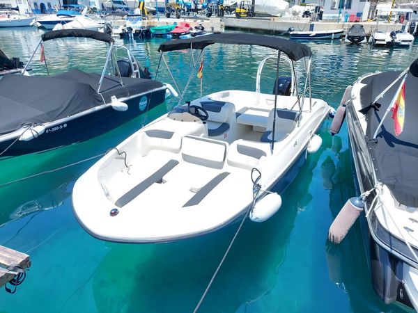 Bayliner E18 | Maluas 2.0