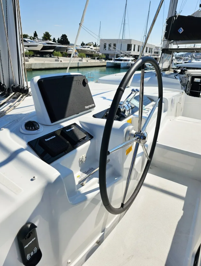 Lagoon 46 | Galeb