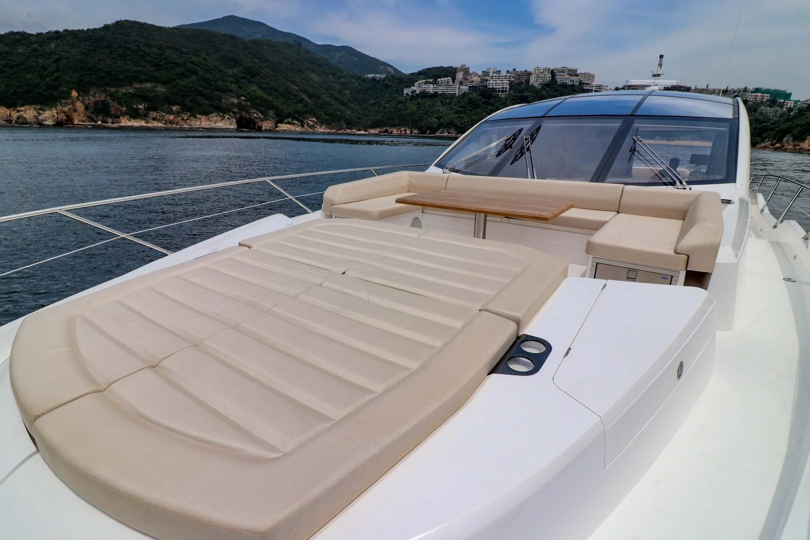 Sunseeker 74 | V