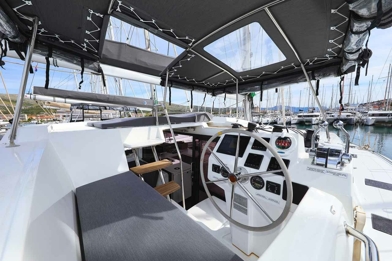 Fountaine Pajot Astrea 42 | Ariel
