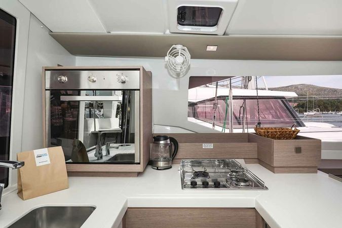 Fountaine Pajot Astrea 42 | Ariel