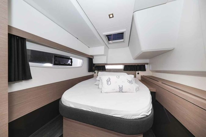 Fountaine Pajot Isla 40 | Orion