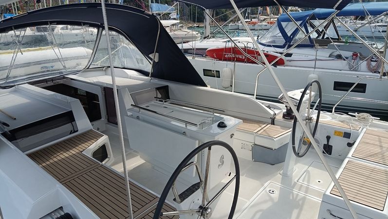 Beneteau Oceanis 51.1 | Alba