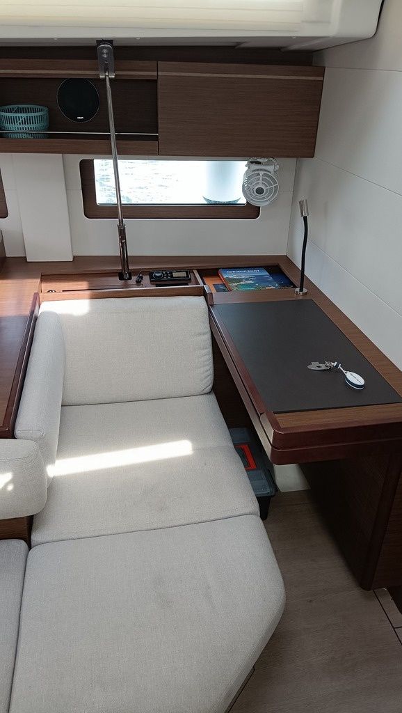 Beneteau Oceanis 51.1 | Alba