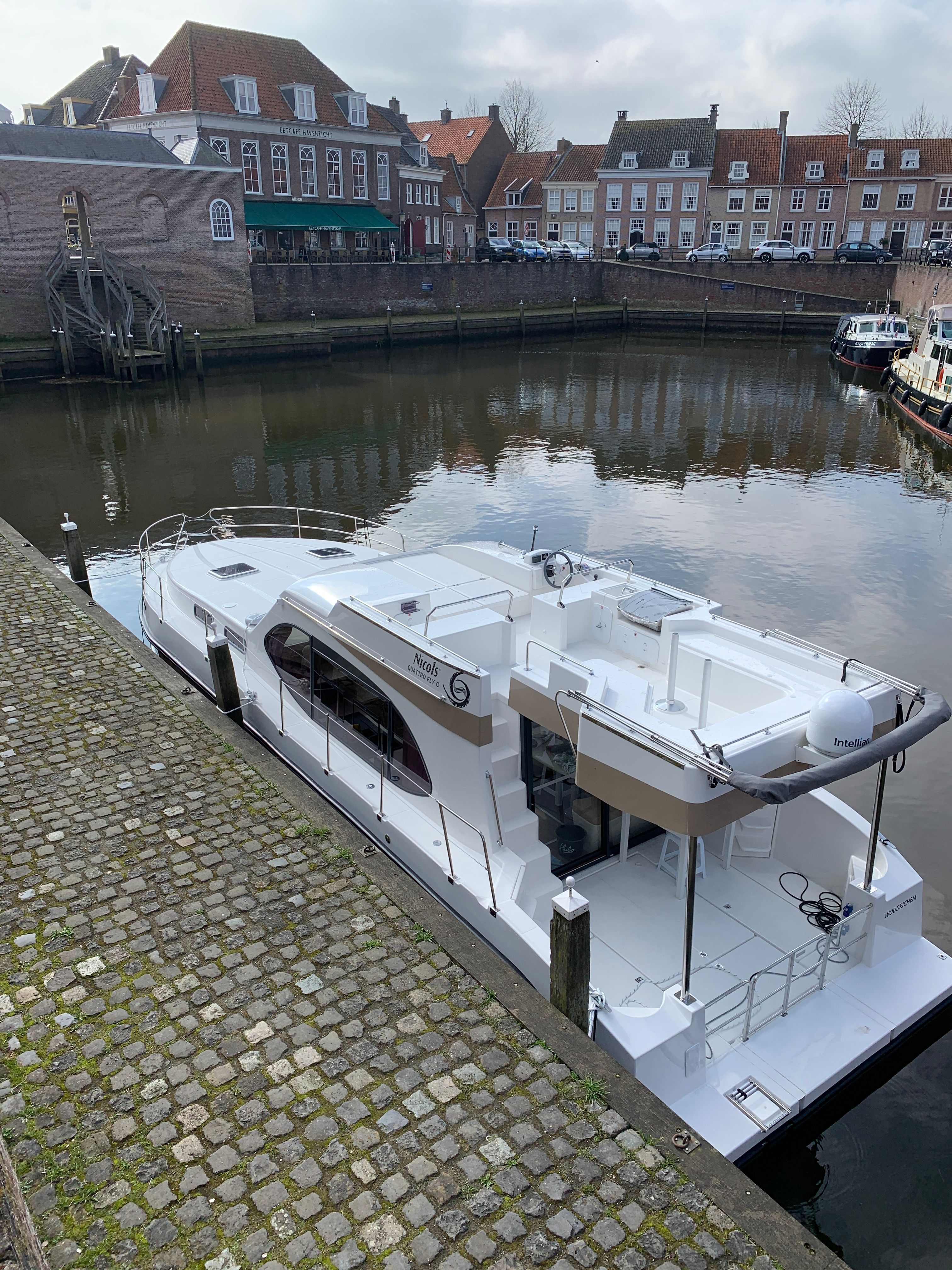 Nicols Quattro Fly C | Woudrichem