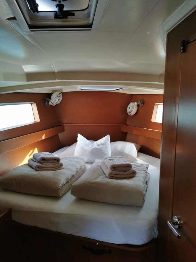 Beneteau Oceanis 41.1 | First