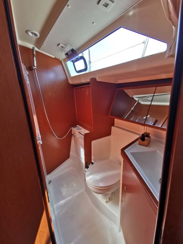 Beneteau Oceanis 41.1 | First