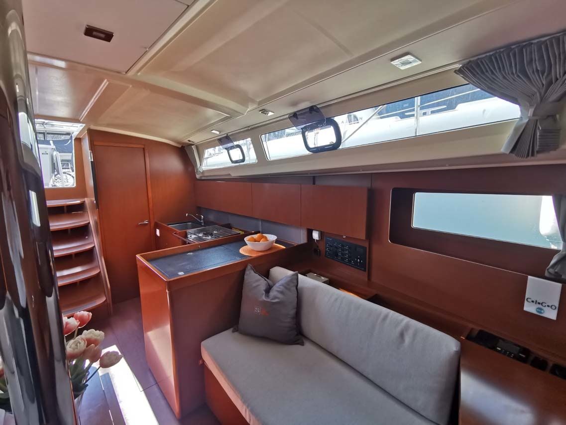 Beneteau Oceanis 41.1 | First