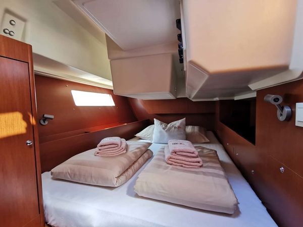 Beneteau Oceanis 41.1 | First