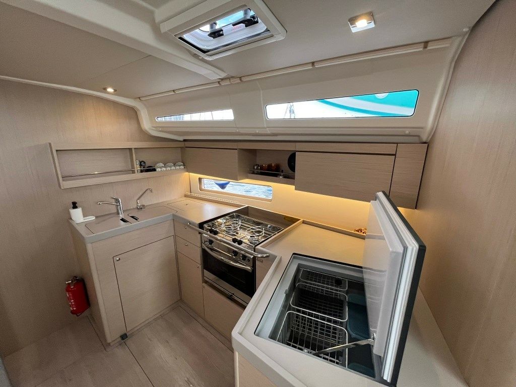 Beneteau Oceanis 40.1 | Cosmic Dancer