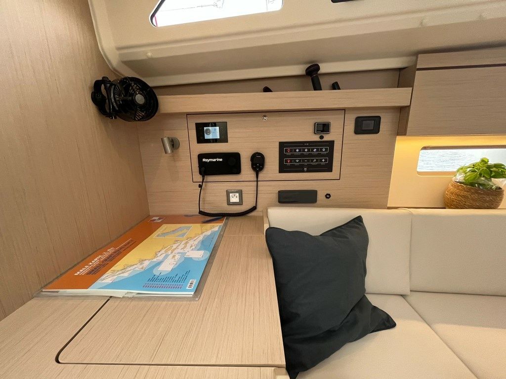 Beneteau Oceanis 40.1 | Cosmic Dancer