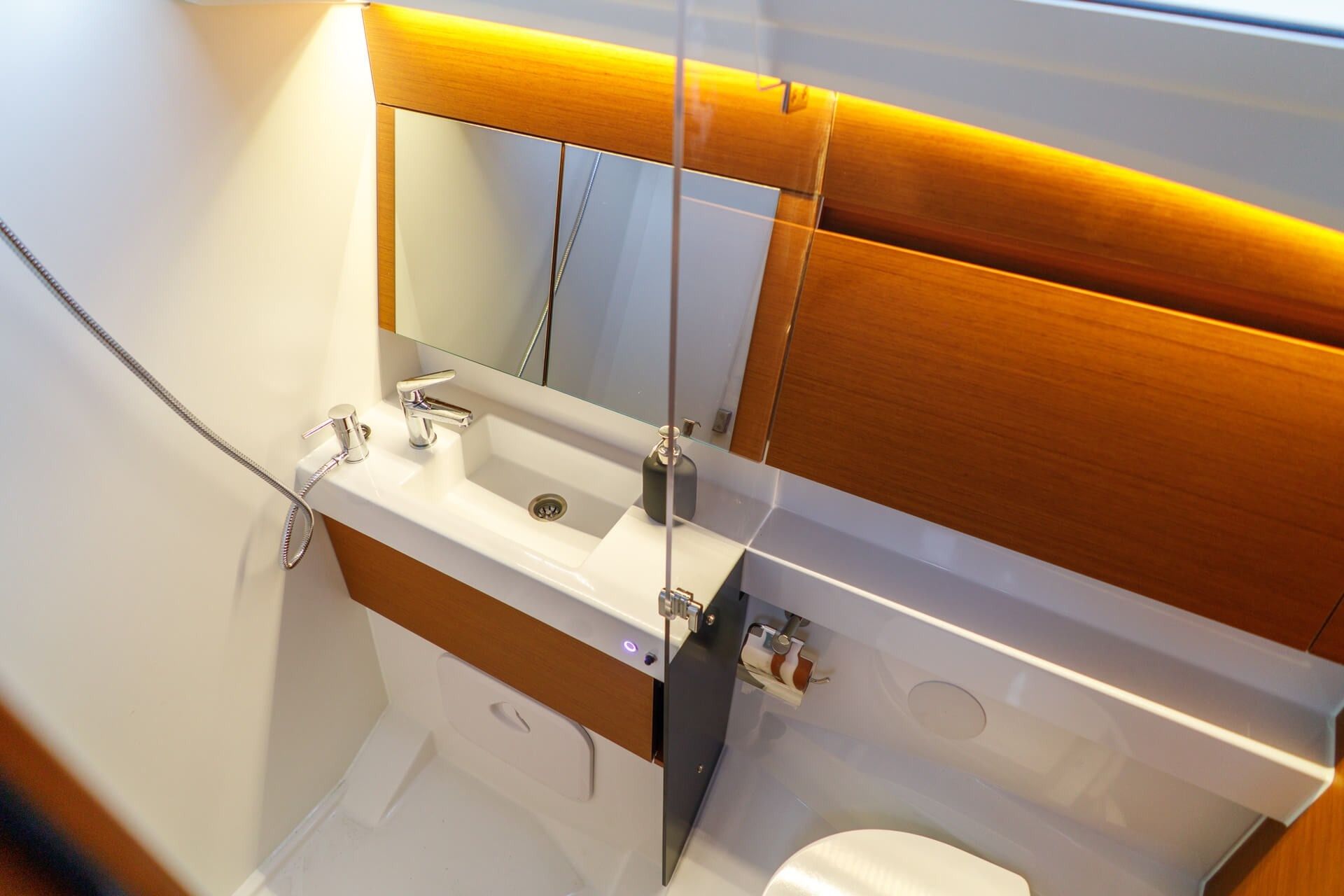 Jeanneau Sun Odyssey 410 | Aquamarine