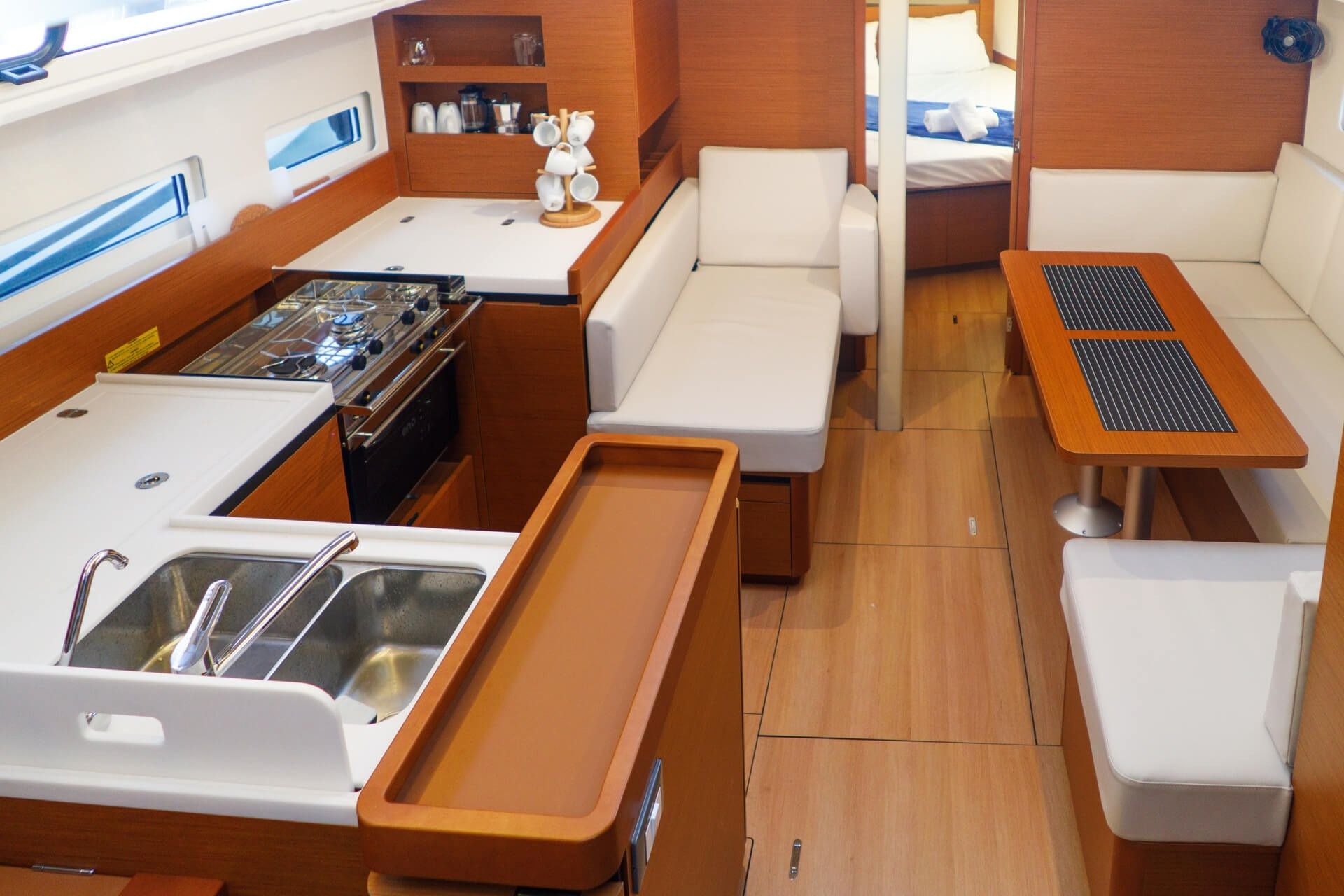 Jeanneau Sun Odyssey 410 | Aquamarine