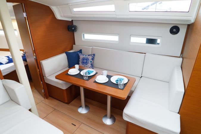 Jeanneau Sun Odyssey 410 | Aquamarine