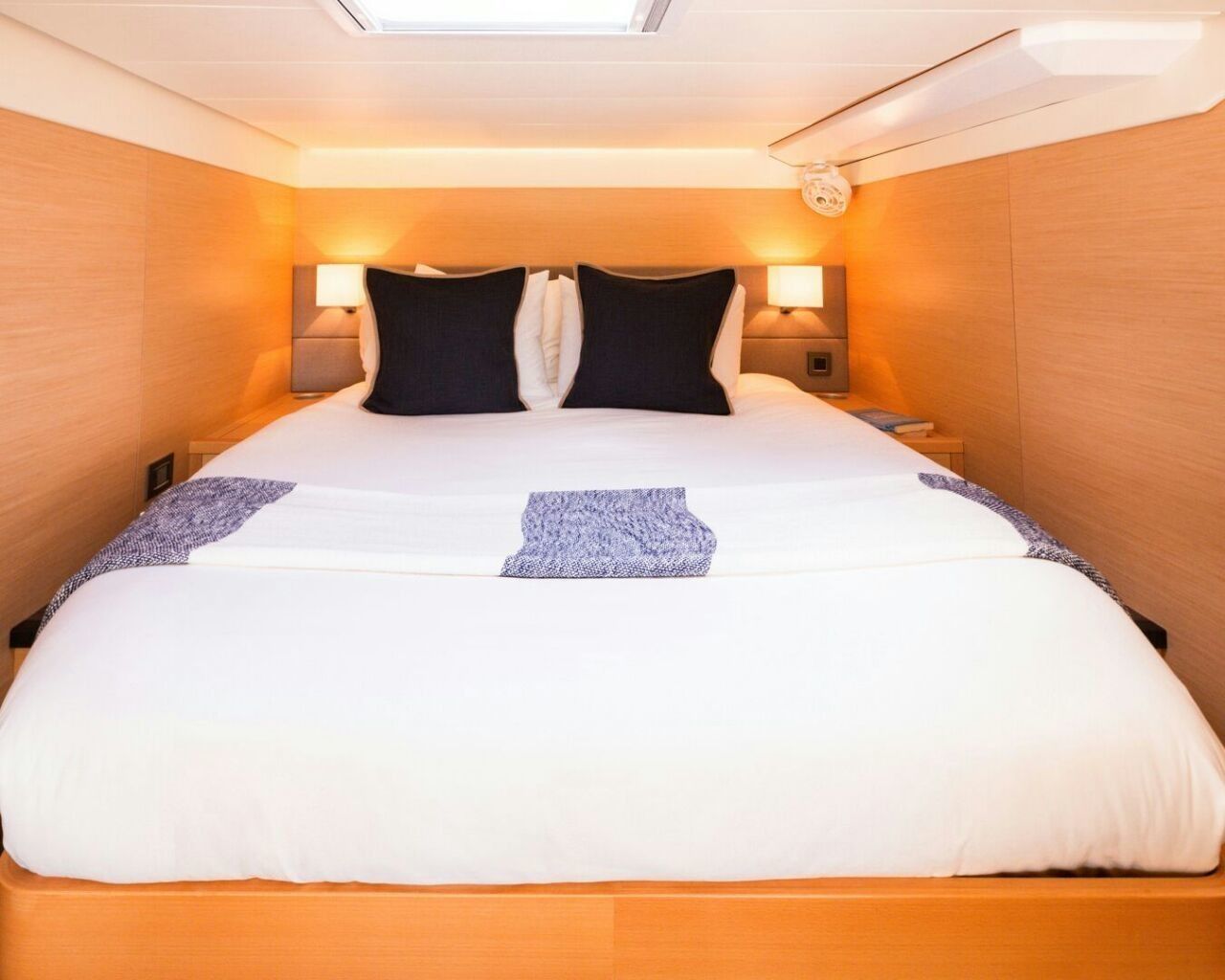 Lagoon 620 | Dragonfly