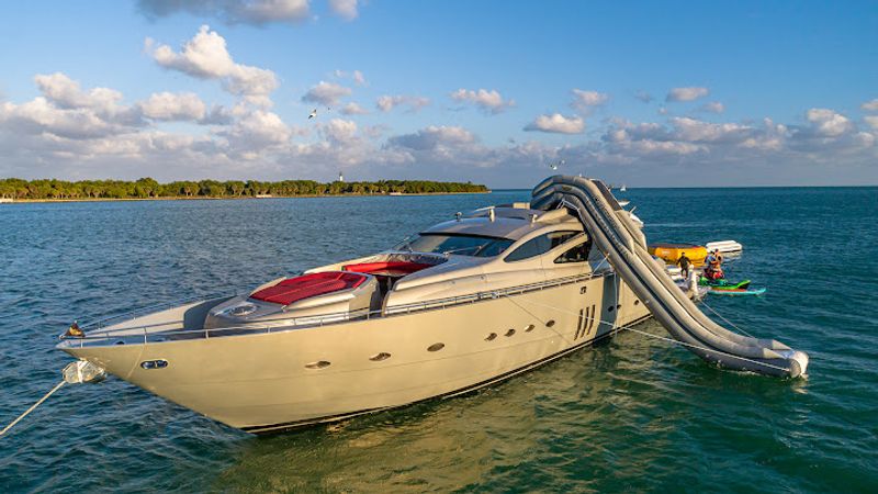 Pershing 90 | Regal