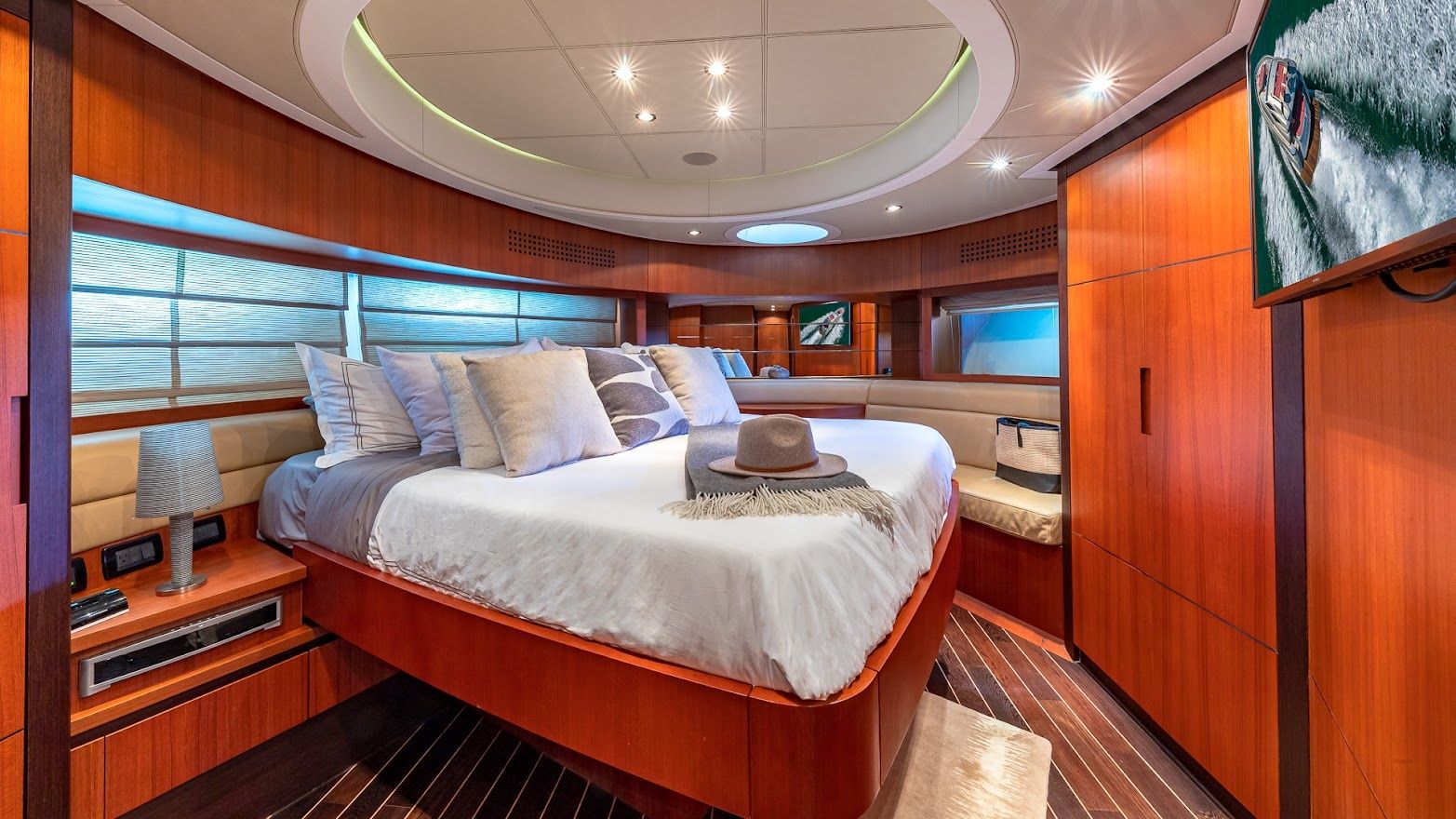 Pershing 90 | Regal