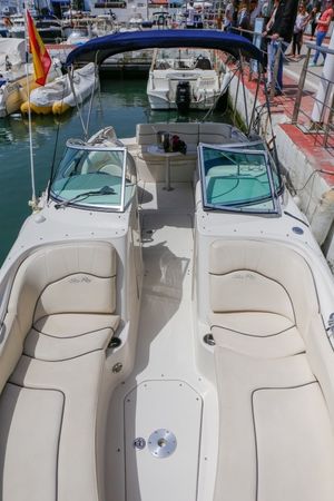 Sea Ray Sundeck 240 | Nala
