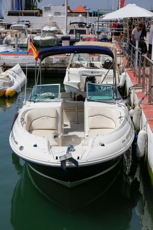 Sea Ray Sundeck 240 | Nala