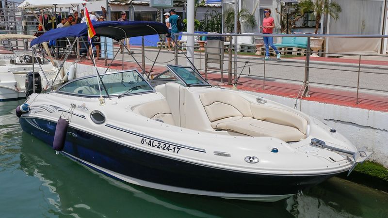 Sea Ray Sundeck 240 | Nala