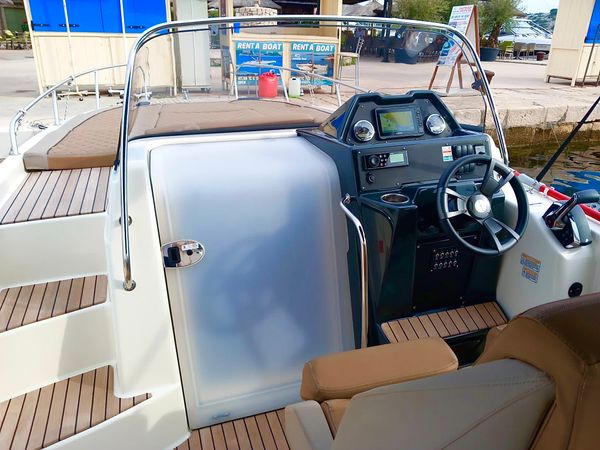 Quicksilver 755 Sun Deck | Sanja