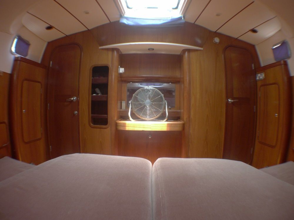 Beneteau Oceanis 440 | Candela 4