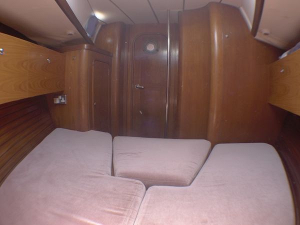 Beneteau Oceanis 440 | Candela 4