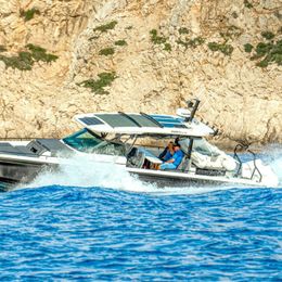 Axopar 37 Sun Top | Enigma