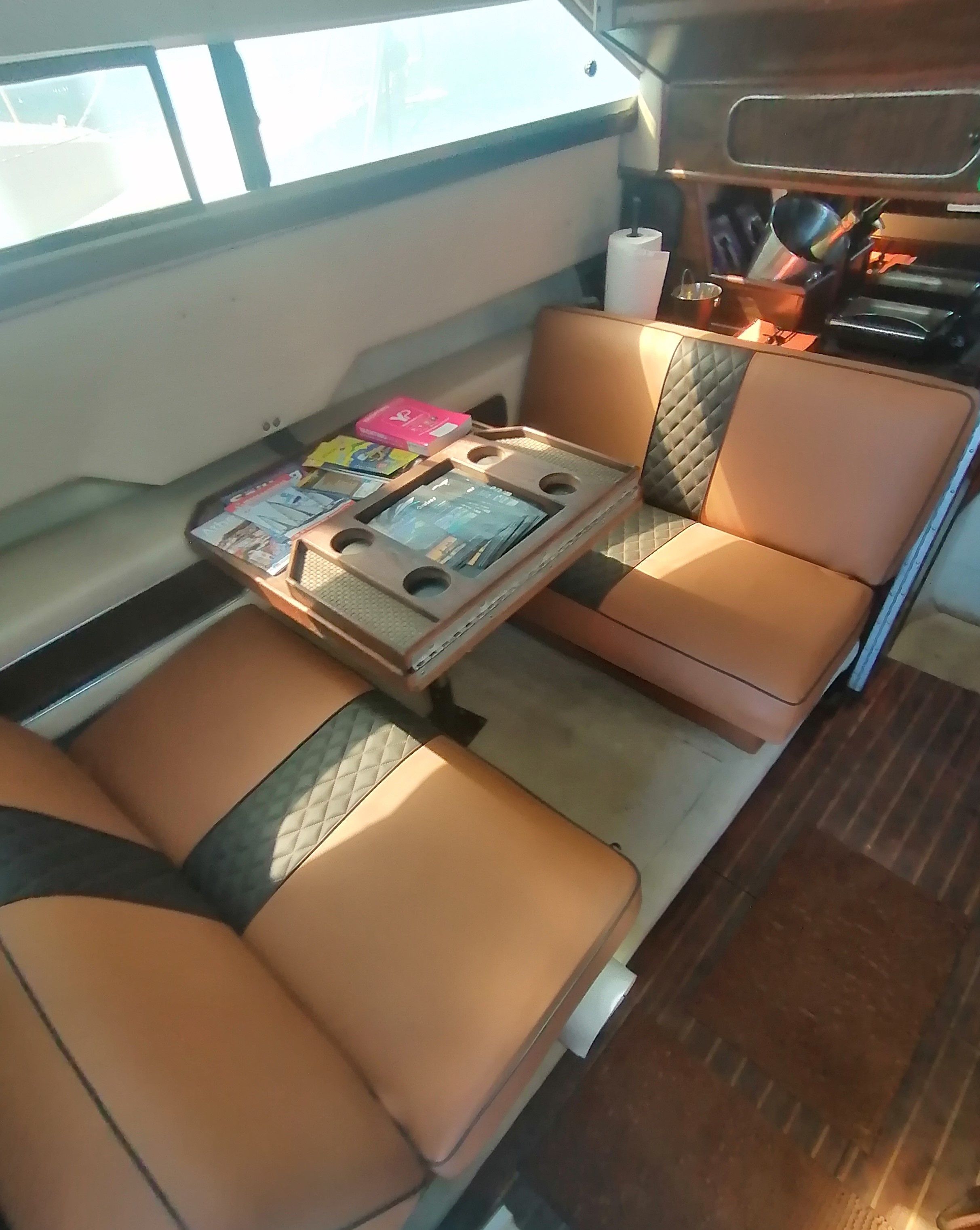 Sea Ray 300 | Endless Blue